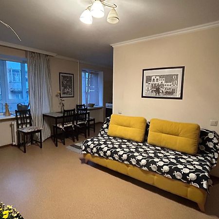 Apartment On Knyahyni Ol'Hy Street 罗夫诺 外观 照片