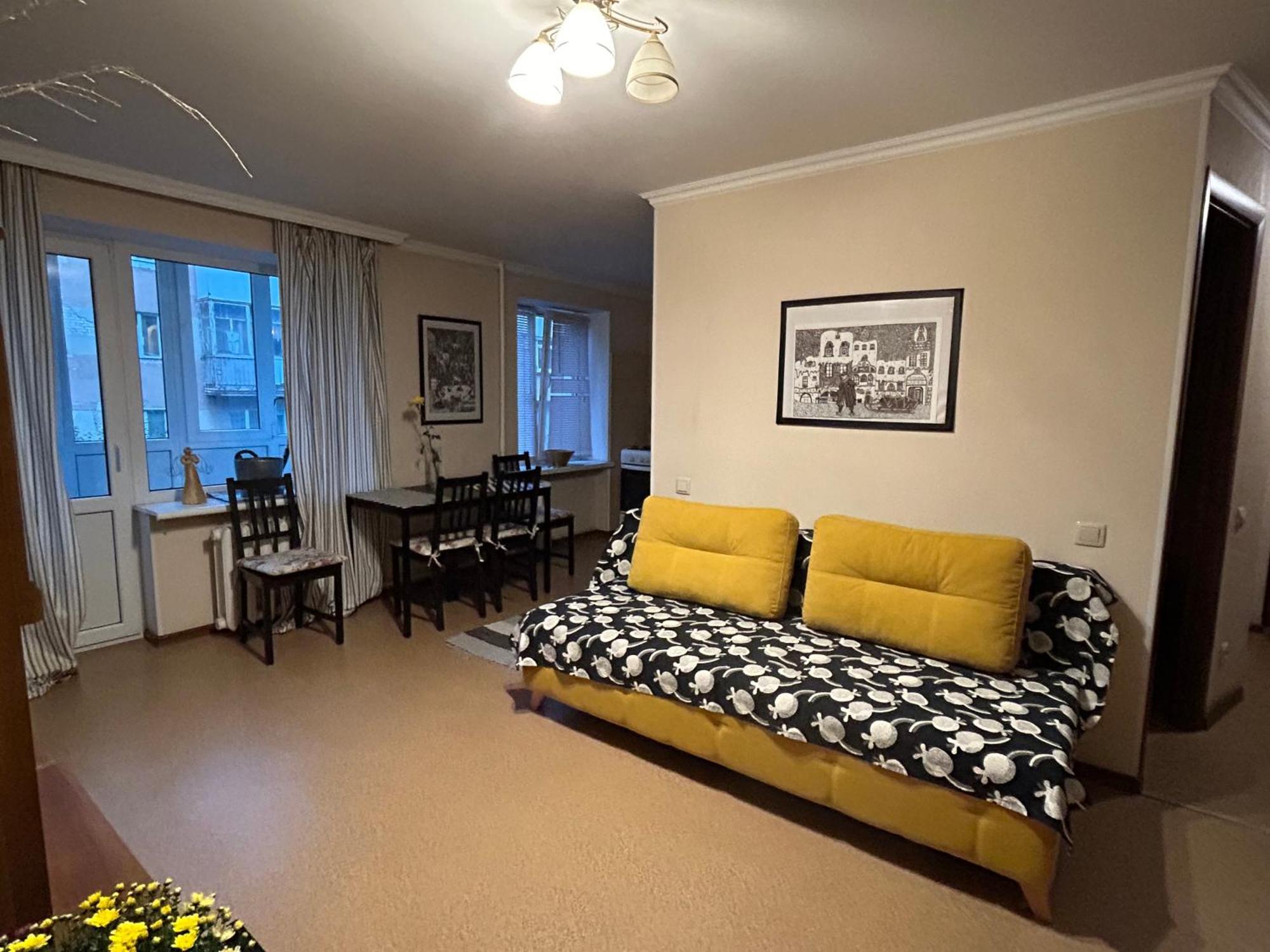 Apartment On Knyahyni Ol'Hy Street 罗夫诺 外观 照片