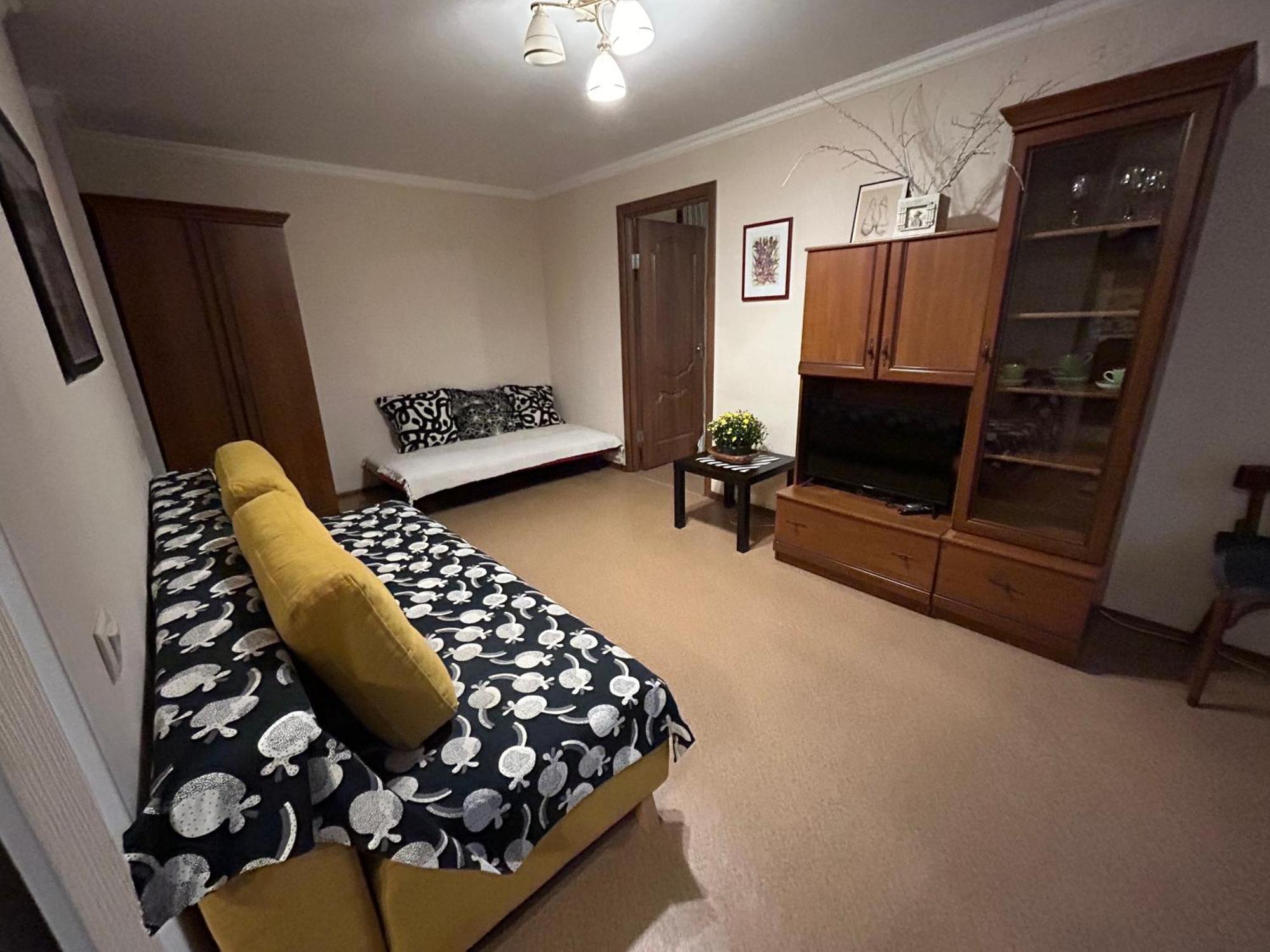 Apartment On Knyahyni Ol'Hy Street 罗夫诺 外观 照片